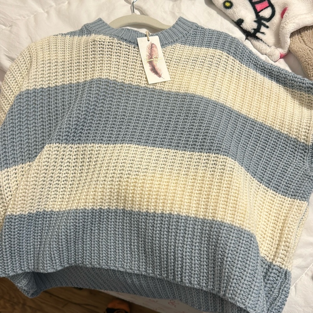 JESSICA SIMPSON SWEATER